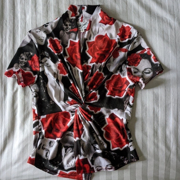 Gorgeous Vintage Print Top - Picture 5 of 6